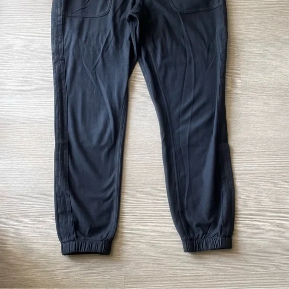 Athleta Farallon joggers, size 6 (I usually wear a size 8 and these fit), black - Picture 3 of 10